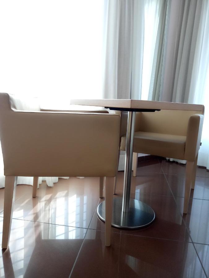 Hotel Chiaraluna Civitanova Marche Eksteriør billede