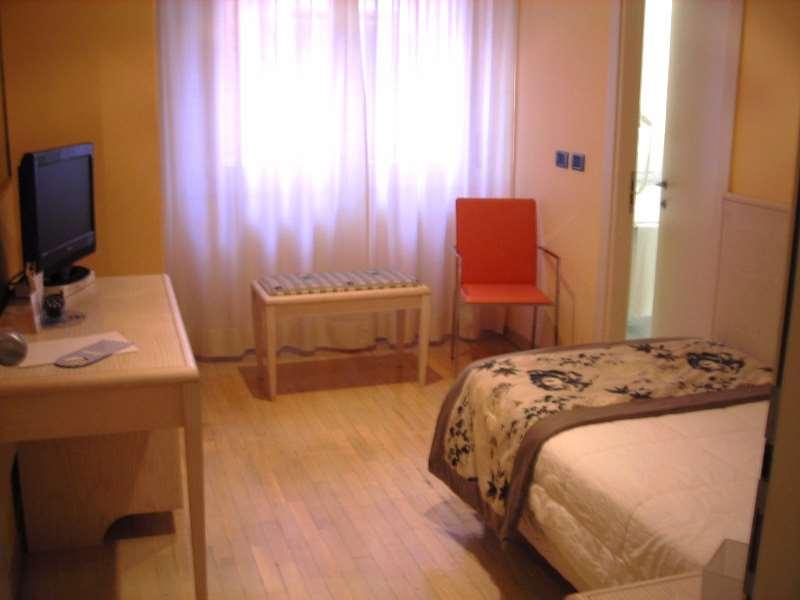 Hotel Chiaraluna Civitanova Marche Værelse billede